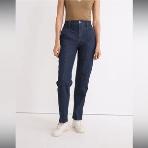 The Perfect Vintage Straight Jean in Greenhaven Wash: Seamed Version